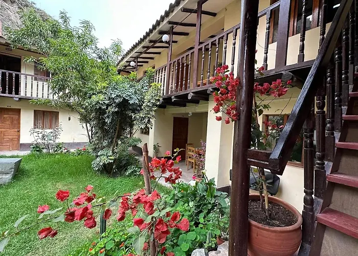 Casa Paqocha - & Garden - Hot Water & Shared Kitchen - Long - Close To Train Ollantaytambo