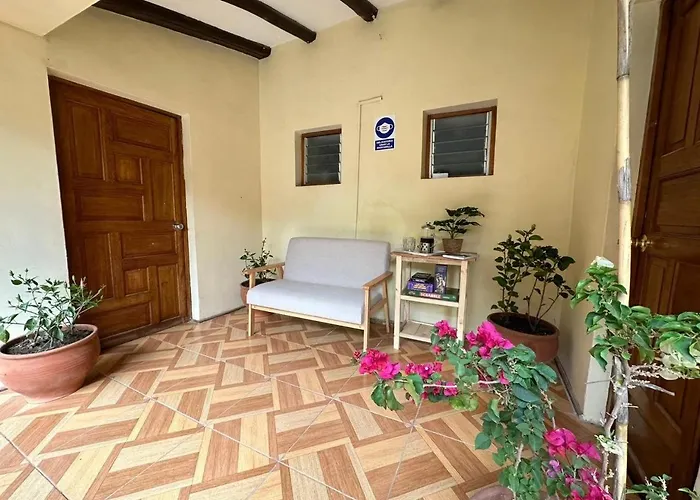 Casa Paqocha - & Garden - Hot Water & Shared Kitchen - Long - Close To Train Ollantaytambo