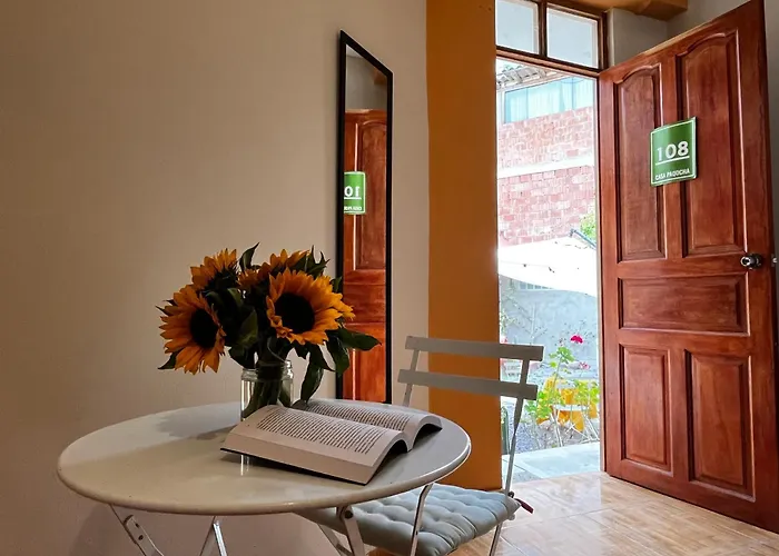 Casa Paqocha - & Garden - Hot Water & Shared Kitchen - Long - Close To Train Ollantaytambo