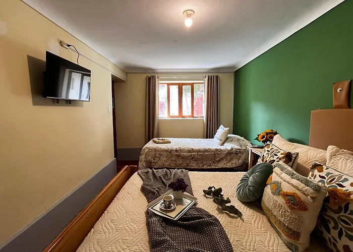 Casa Paqocha - & Garden - Hot Water & Shared Kitchen - Long - Close To Train