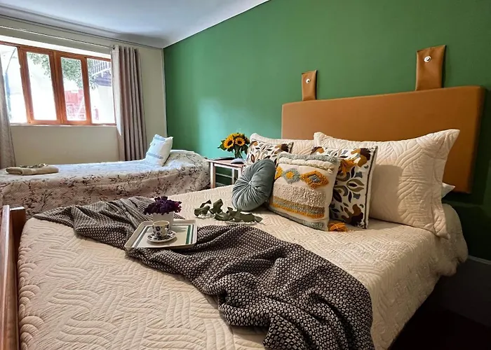 Casa Paqocha - & Garden - Hot Water & Shared Kitchen - Long - Close To Train *