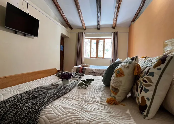 Casa Paqocha - & Garden - Hot Water & Shared Kitchen - Long - Close To Train * Ollantaytambo